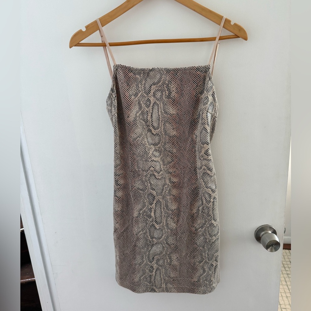Urban Outfitters Beige and Black Patterned Mini Dress Size M